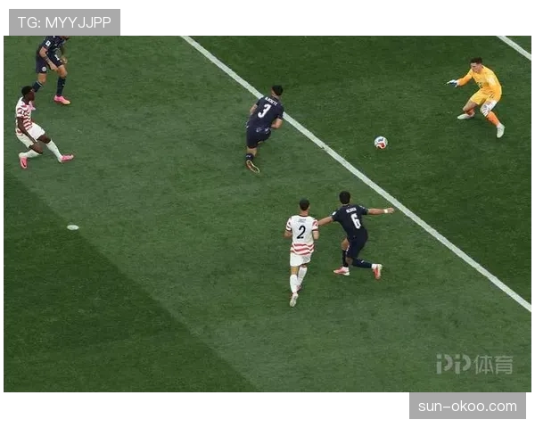 美国4-1巴拉圭开门红，巴洛贡和普利西奇点燃主场世界杯